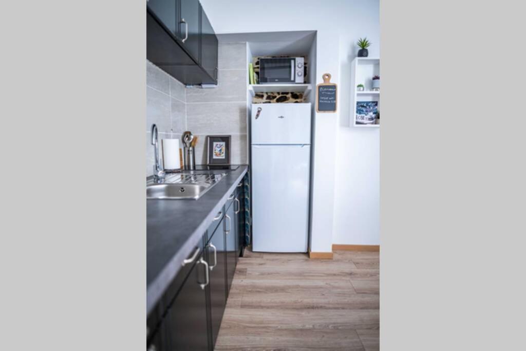 Apartmán Cudjoe Dinan Exteriér fotografie